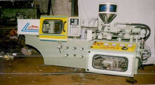 Mini Injection Molding Machine, Plastic Type : ABS, PE, PP