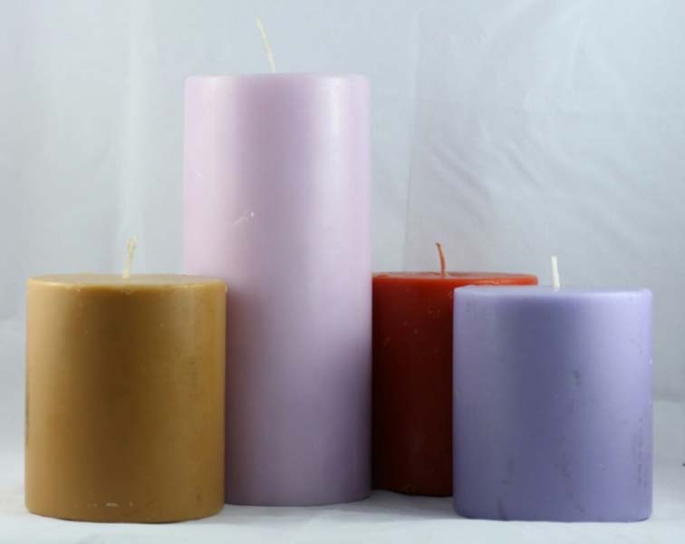 Round Wax Designer Candle, for Birthday, Lighting, Feature : Attractive Pattern, Fine Finished