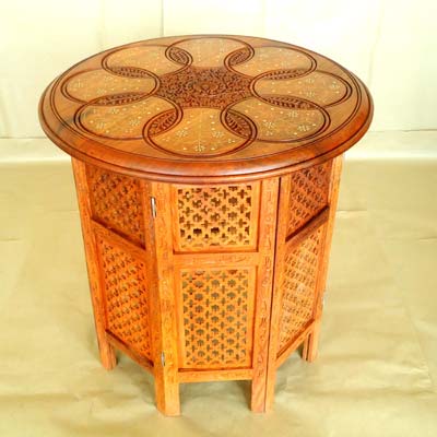 Wooden Round Table (03)