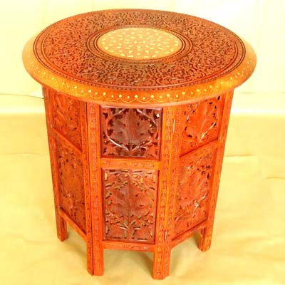 Wooden Round Table (04)