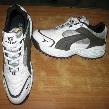 Sports Shoes (01)