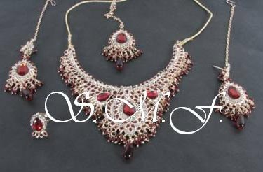 Colored Stone Necklace Set (item Code : Csns 005)