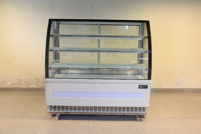 Elanpro Glass Pastry Cabinet, Shape : Curved Glass
