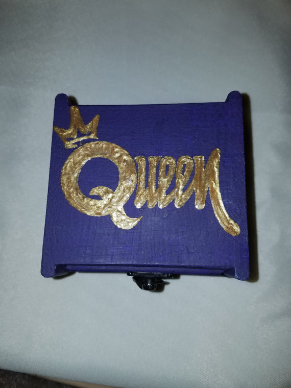 Queen Box