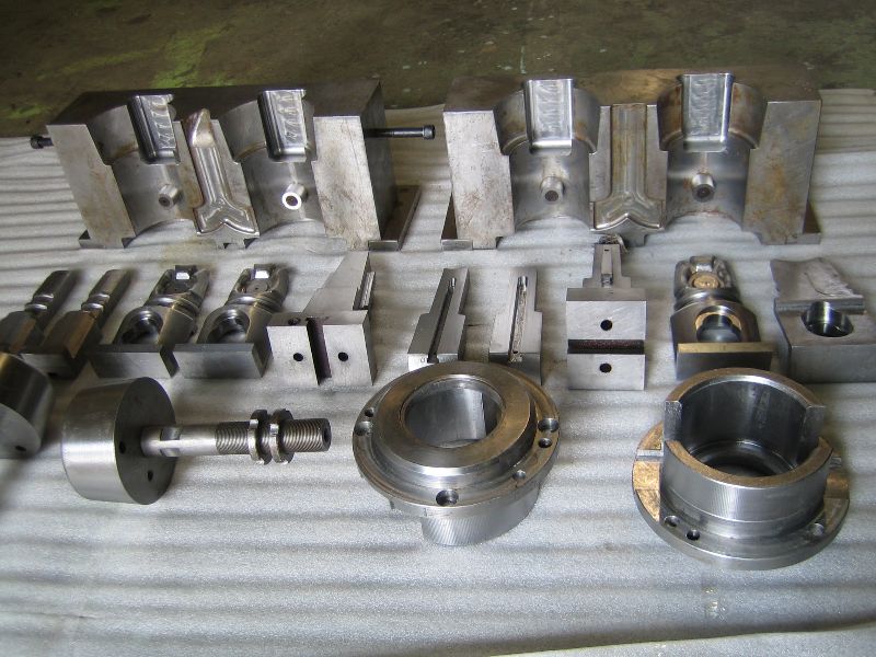 Metal piston dies, for Automobile Industry