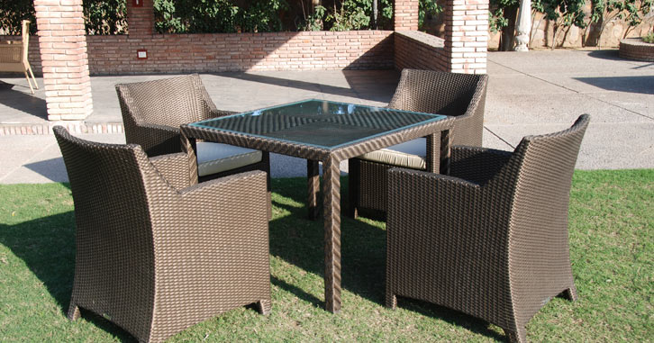 MADRID SQUARE OUTDOOR DINING SET
