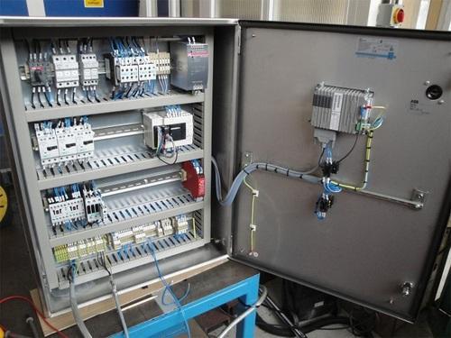 Electric Three Phase Mild Steel Plc Control Panel, for Industrial, Industrial, Voltage : 220/240 V