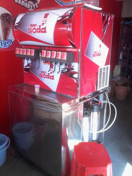 Double chiller mobile soda machine
