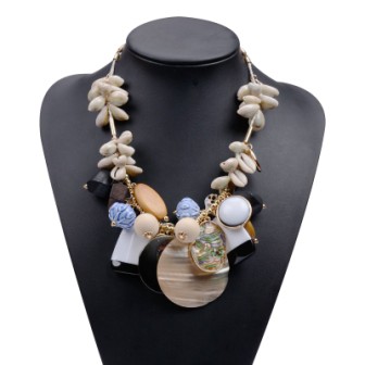 LEATHER CHAIN SHELL MULTI-ELEMENT RESIN NECKLACE