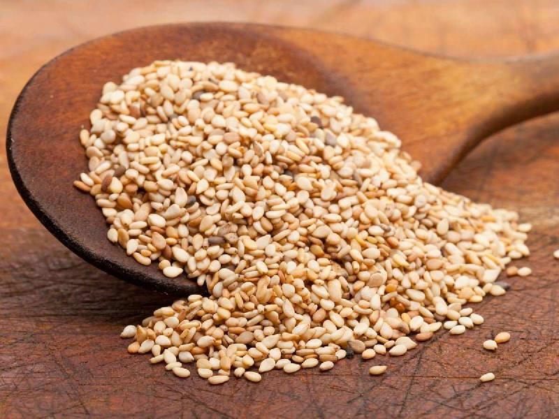 White sesame seeds