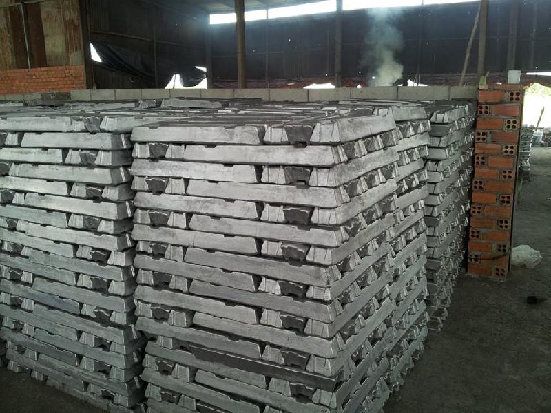 Aluminum Ingot 99.7% Scrap