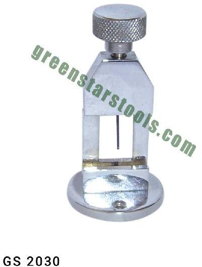 STAND UP MODEL CHAIN LINK PIN REMOVER
