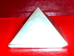 105 Gm Parad Pyramid
