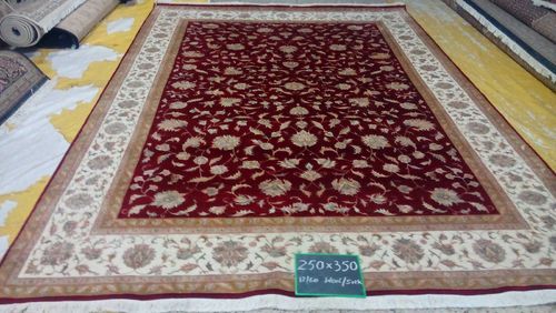 Red Kashan Carpet