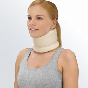 CERVICAL COLLAR WITH SUPPORT