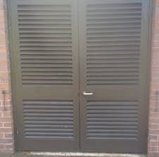 Commercial door