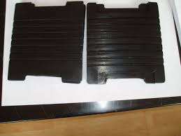 Grooved Rubber Pad
