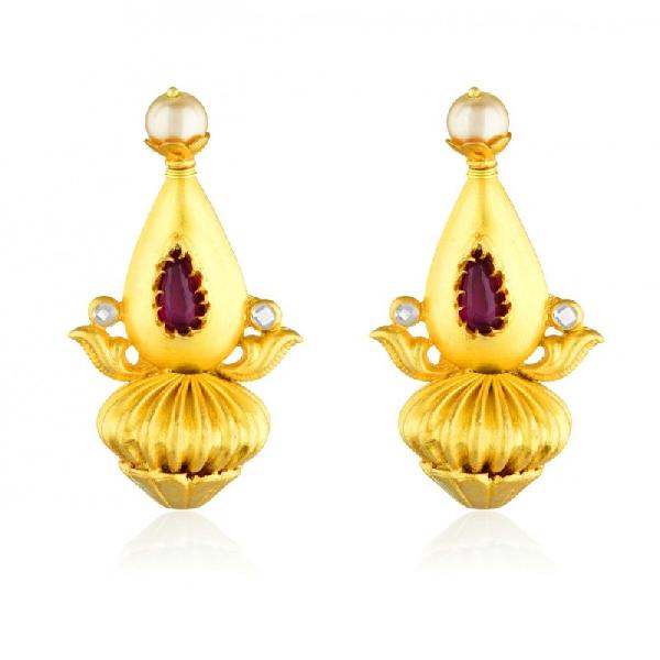 Pearl Red Temple Earring