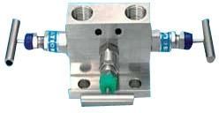 SS Three Way Manifolds