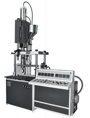 Ram Type Injection Moulding Machine