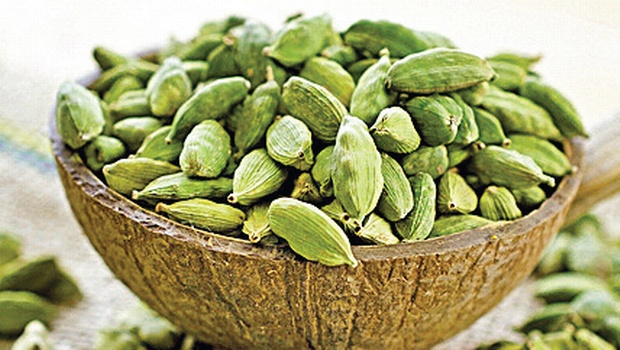 Natural green cardamom, for Spices, Certification : FSSAI Certified