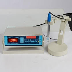 Digital Conductivity Meter