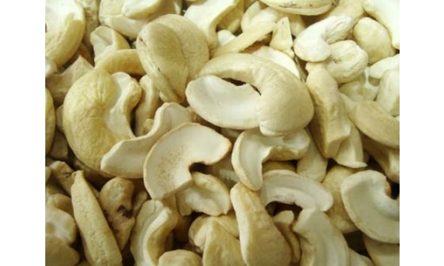 2 Piece Cashew Kernels, for Food, Snacks, Sweets, Packaging Type : Pouch, Pp Bag, Sachet Bag, Tinned Can