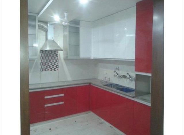 Stone Partition Stainless Steel Modular Kitchen by Kamal S.S Kitchen