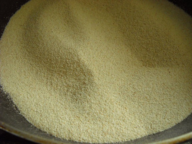 Common Semolina Flour, for Bread, Cooking, Form : Powder
