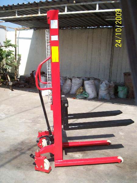 Hydraulic Stacker