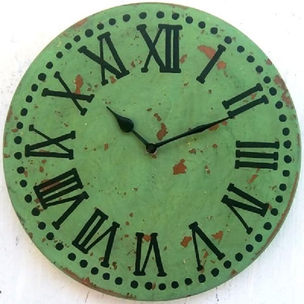 round shaped wall clock