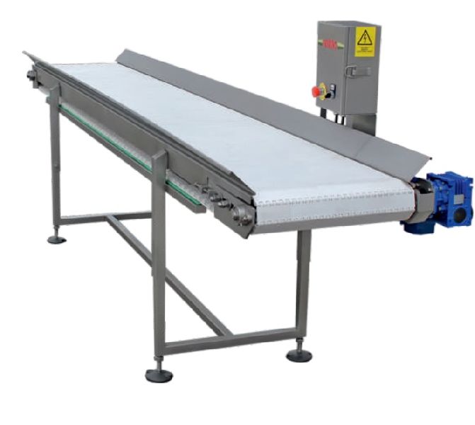 Intermediate conveyor