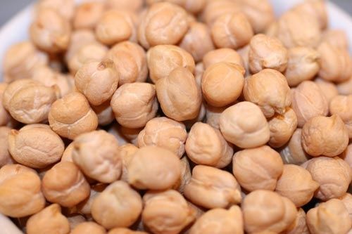 white chickpeas