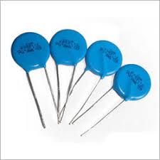 High voltage ceramic capacitors