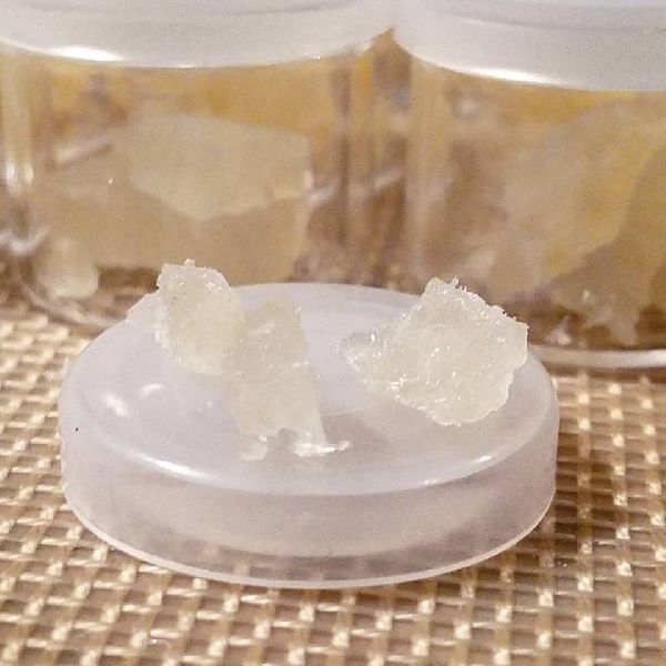 Solvent Extraction Pure CBD Crystal 99,9 %