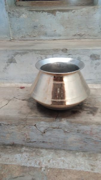 Brass pot 3