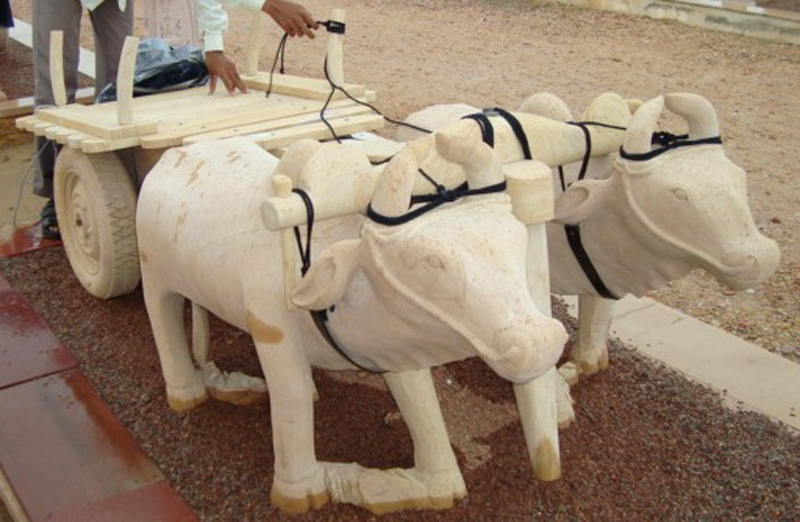 Sandstone Cow Statue, for Used Decoration Purpose, Feature : Immaculate finish, Precisely designed