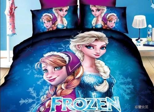 Frozen Princess Print Velvet Double Bed Sheet Set