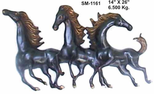 BWH - 12 Brass Wall Hangings (Horse)