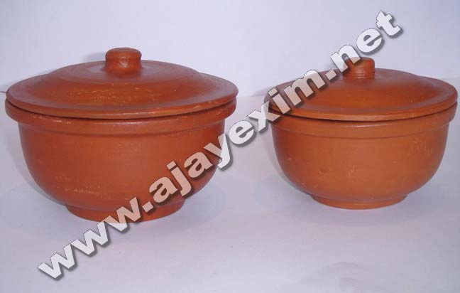 Clay Dhal Curry Pot