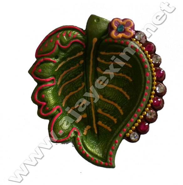 Clay Leaf Diya, Feature : Eco Friendly