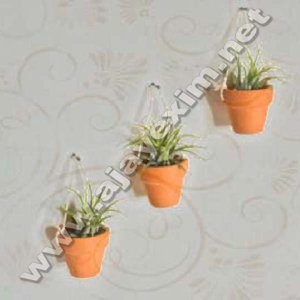 Hand made Terracotta Wall Flower Pot, Feature : Eco Friendly