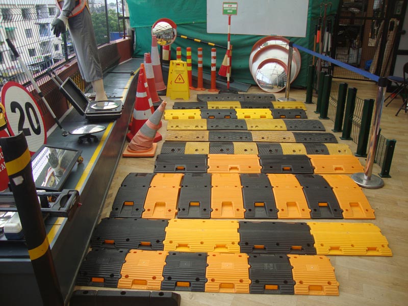 Rubber speed hump