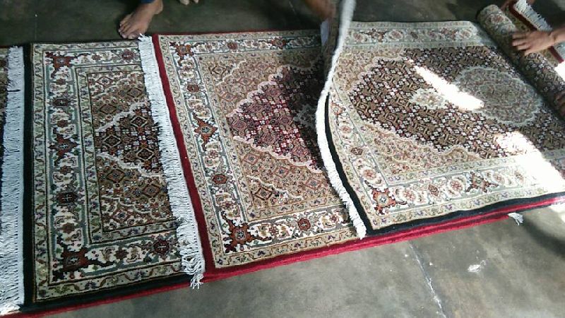 hand knotted persian carpets