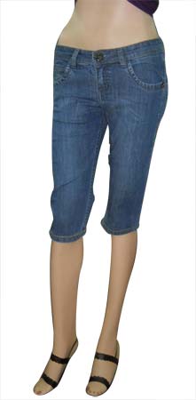 Ladies Denim Capris  Item Code : II-LDC-011