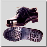 Industrial safety shoes