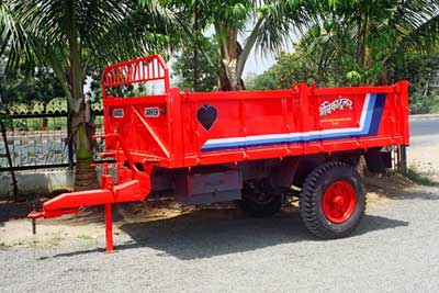 Metal Non Tipping Tractor Trolley, for Handling Heavy Weights, Goods Lifting, Style : Antique