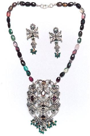 Antique Victorian Jewelry -107