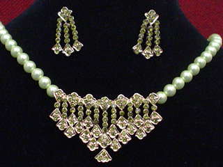 Green Pearl Necklace  CNP - 111A