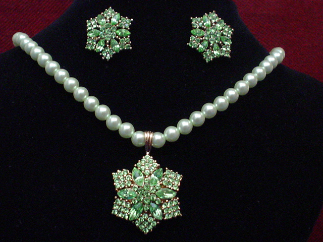 Green Pearl Necklace CNP - 404A